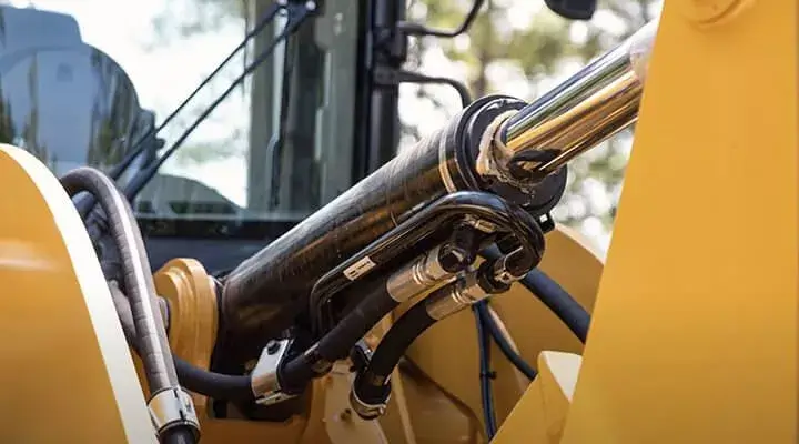 Quick-Change Systems And Attachment Hydraulic Cylinders